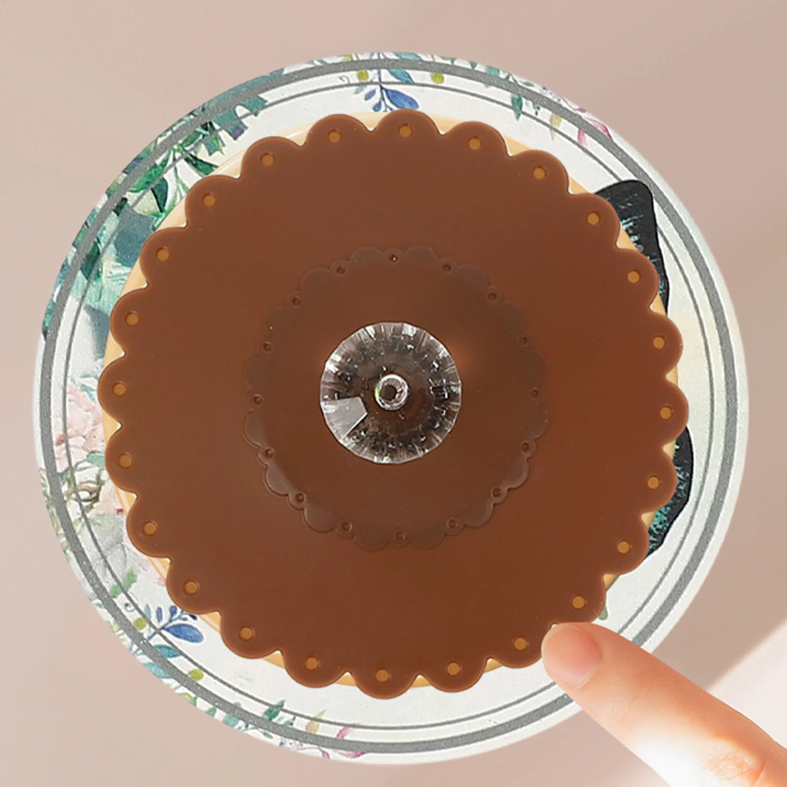 6Pcs Shinny Diamond Flower Pattern Silicone Cup Lids Dust-Proof Mug Cover Keep Drinks Warm Bright Color Random
6Pcs Shinny Diamond Flower Pattern Silicone Cup Lids Dust-Proof Mug Cover Keep Drinks Warm Bright Color Random