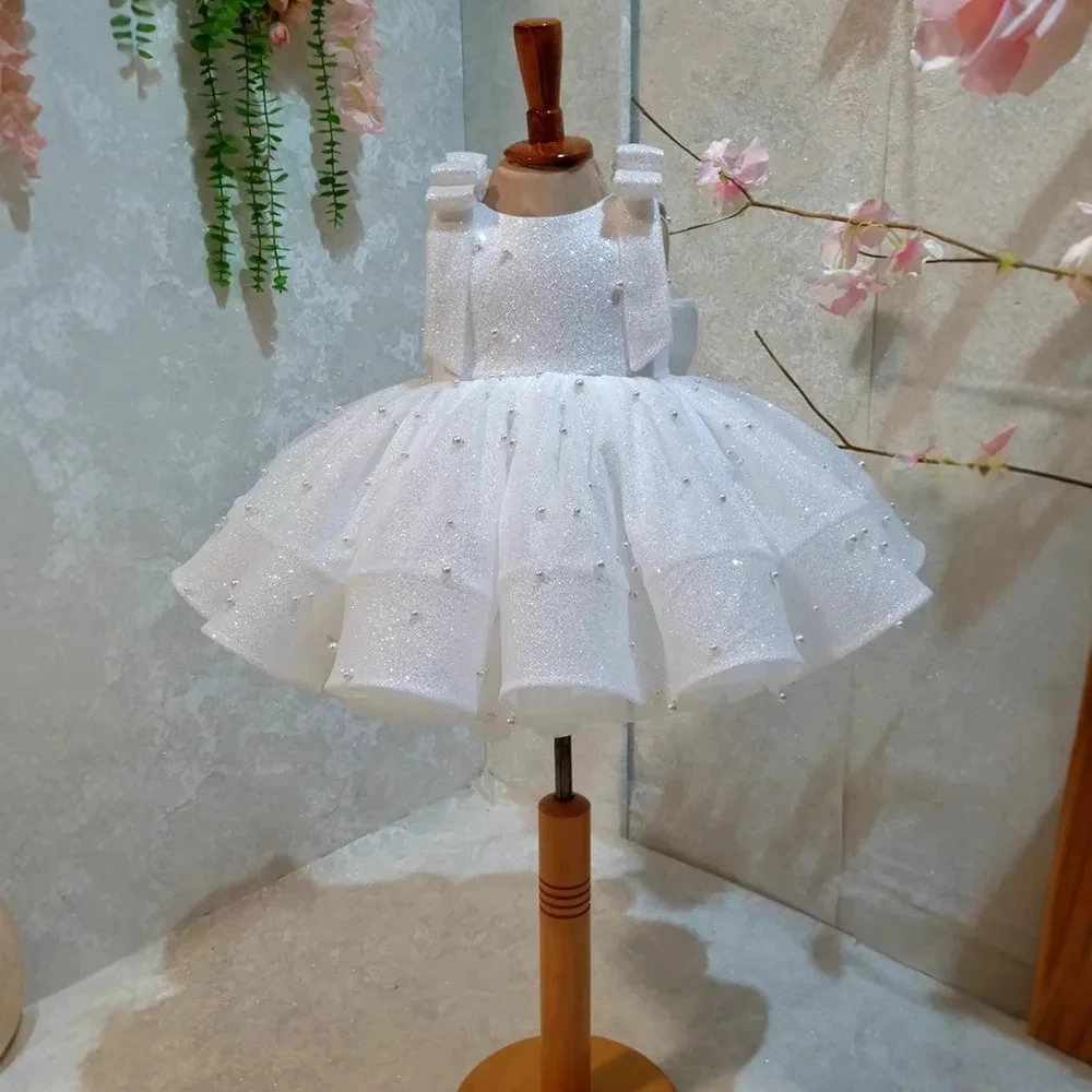 Customized Flower Girl Dress For Wedding Bow Pearls Glitter Sleeveless Knee Length Elegant Kids Birthday First Communion Gown
Customized Flower Girl Dress For Wedding Bow Pearls Glitter Sleeveless Knee Length Elegant Kids Birthday First Communion Gown
