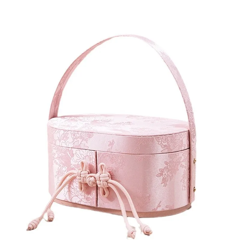 Wedding Gifts Satin Handheld Box Birthday Gift Box Wedding Bridesmaid omsmen Souvenir Box Wedding Candy Box Elliptical ape
Wedding Gifts Satin Handheld Box Birthday Gift Box Wedding Bridesmaid omsmen Souvenir Box Wedding Candy Box Elliptical ape