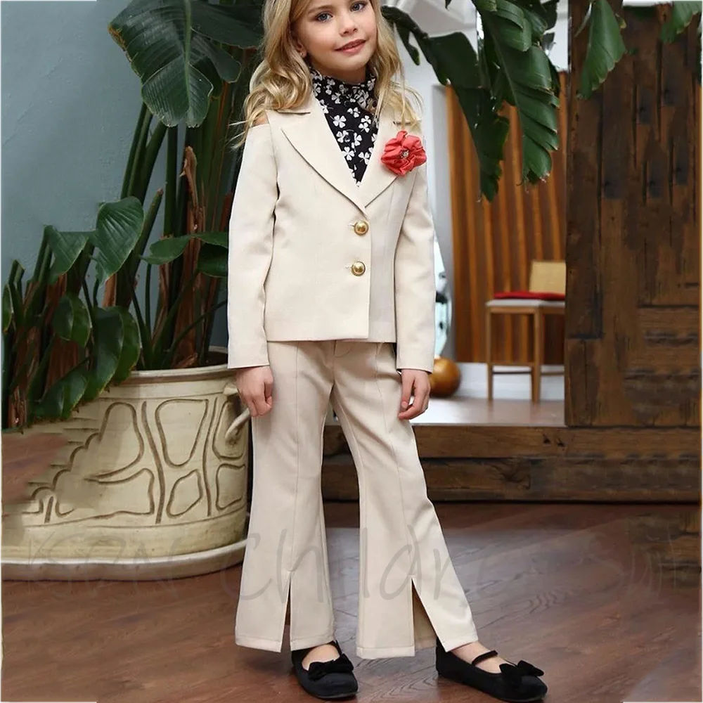 Модный костюм для девочек, однобортный, шикарный, повседневная детская одежда, элегантный наряд с лацканами, куртка, брюки, индивидуальные две части
Модный костюм для девочек, однобортный, шикарный, повседневная детская одежда, элегантный наряд с лацканами, куртка, брюки, индивидуальные две части