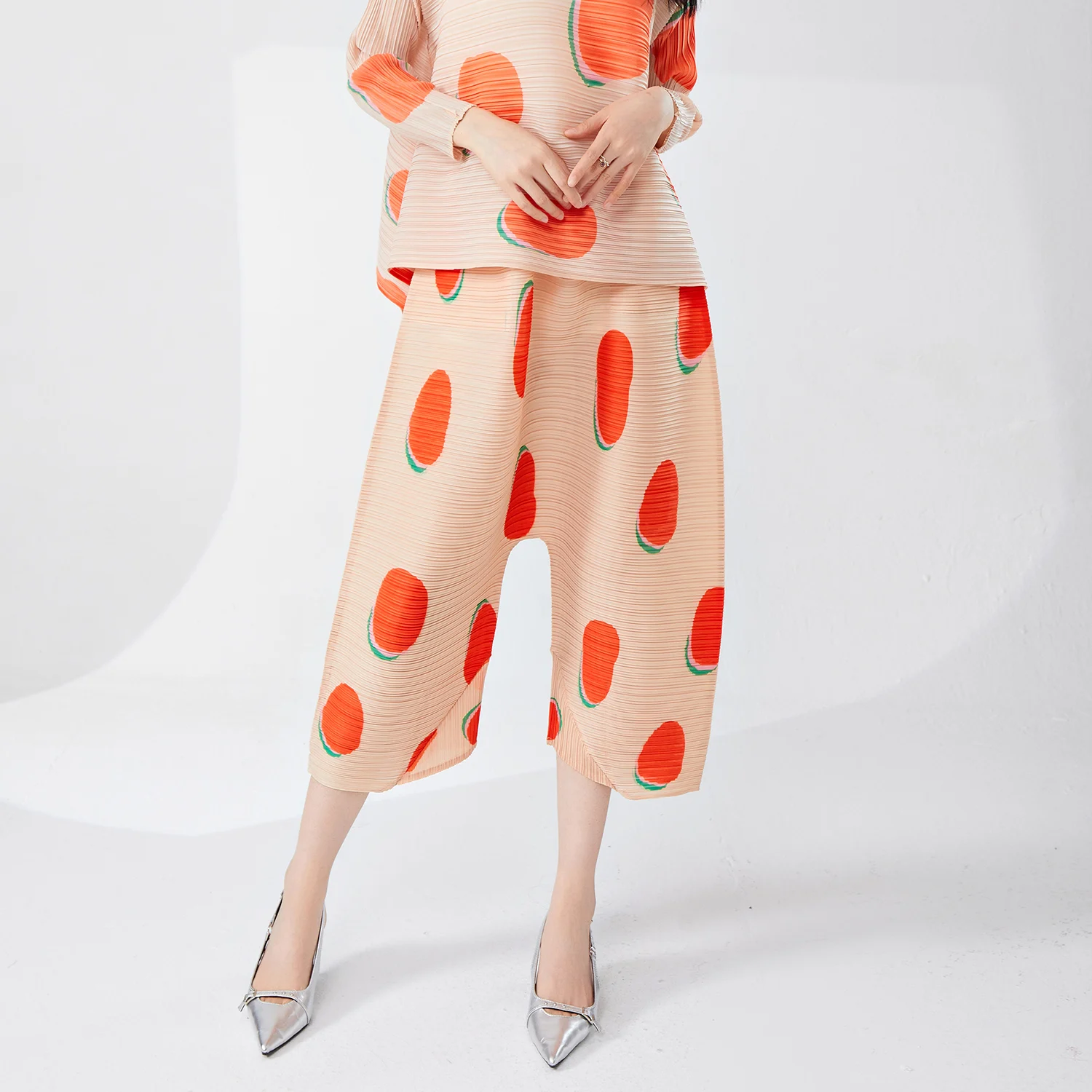Women's Classic Pleated Wide Leg Pants Plus Size Casual Stretch Printed Polka Dot Design Western Style for Ladies Pants
Women's Classic Pleated Wide Leg Pants Plus Size Casual Stretch Printed Polka Dot Design Western Style for Ladies Pants