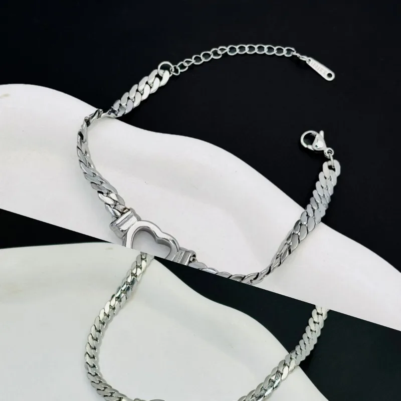 Women Thin 2025 New Net Red Ins Style Fashion Alloy Non-fading Grass Bracelet Necklace Earrings Three-piece Jewelry Bridal Pearl
Women Thin 2025 New Net Red Ins Style Fashion Alloy Non-fading Grass Bracelet Necklace Earrings Three-piece Jewelry Bridal Pearl