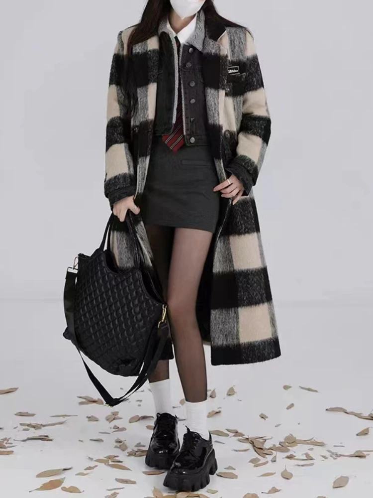 Winter Elegant Plaid Wool Coat Women Chic Warm Vintage Faux Woolen Coats Female Korean Retro Long Sleeve Casual Jacket 2023 New
Winter Elegant Plaid Wool Coat Women Chic Warm Vintage Faux Woolen Coats Female Korean Retro Long Sleeve Casual Jacket 2023 New