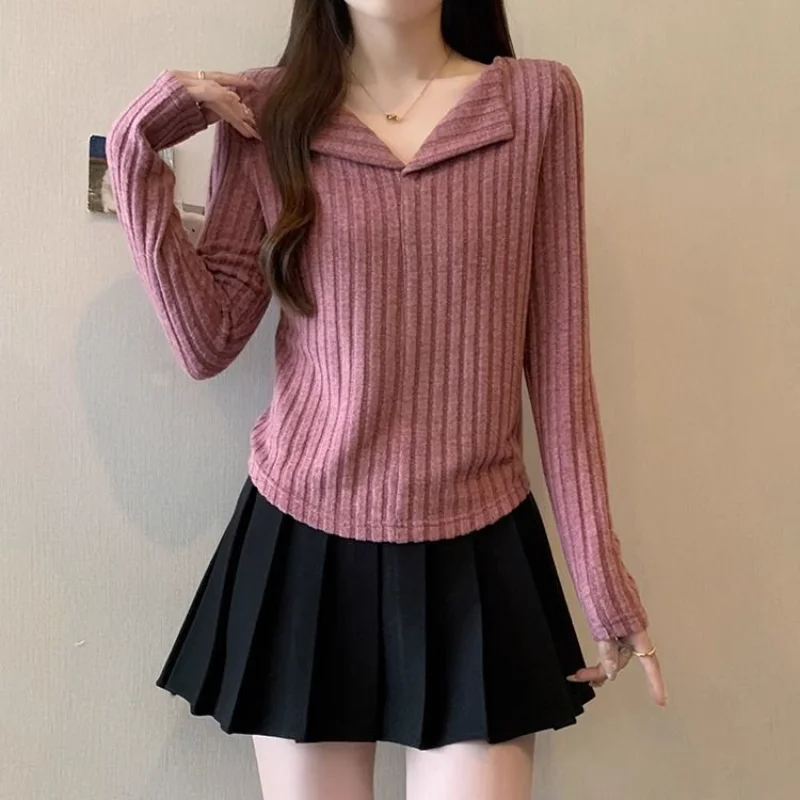 Женская осень 2024, полуоткрытый воротник со сращенной внутренней частью, чтобы сделать вас выглядеть тонкую и трикотажную футболку с длинными рукавами, топ 
Женская осень 2024, полуоткрытый воротник со сращенной внутренней частью, чтобы сделать вас выглядеть тонкую и трикотажную футболку с длинными рукавами, топ