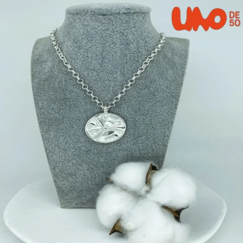2025 Best Selling Exquisite High Quality UNO DE 50 Fashion Classic 925 Necklace Jewelry Daily Collocation Holiday Romantic Gifts
2025 Best Selling Exquisite High Quality UNO DE 50 Fashion Classic 925 Necklace Jewelry Daily Collocation Holiday Romantic Gifts