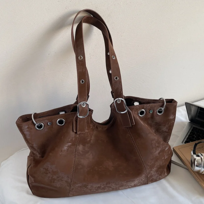 Korean High-end Design Shoulder Bag Fashion Brand Tote Bag Simple Large-capacity Handbag New High-quality Versatile Underarm Bag
Korean High-end Design Shoulder Bag Fashion Brand Tote Bag Simple Large-capacity Handbag New High-quality Versatile Underarm Bag