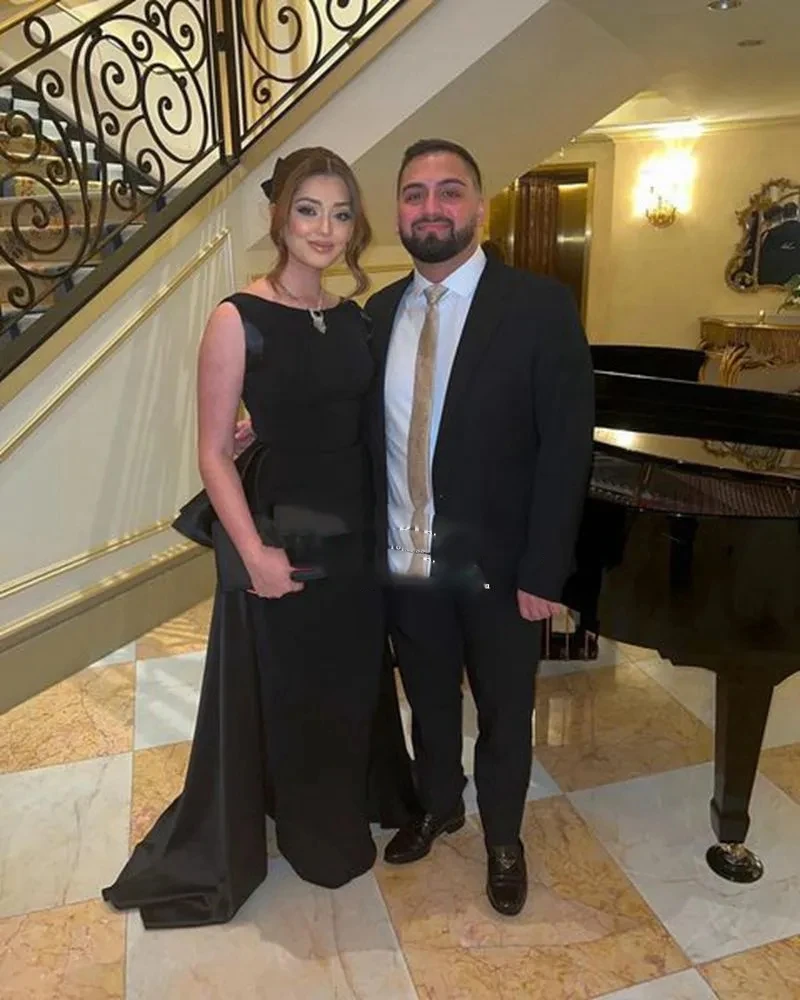 Black Mermaid Prom Dresses 2024 Elegant Tiered Skirt Saudi Dubai Evening Party Gowns Sleeveless Party Robe De Soiree
Black Mermaid Prom Dresses 2024 Elegant Tiered Skirt Saudi Dubai Evening Party Gowns Sleeveless Party Robe De Soiree