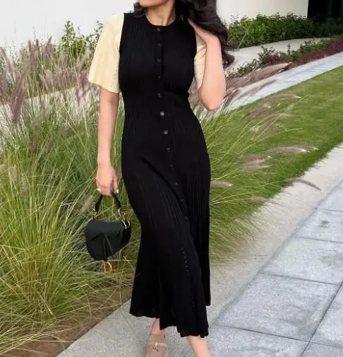 2024 Summer New Women's Solid Color Round Neck Elegant Small Fragrant Style Slimming Knitted Long Dress
2024 Summer New Women's Solid Color Round Neck Elegant Small Fragrant Style Slimming Knitted Long Dress