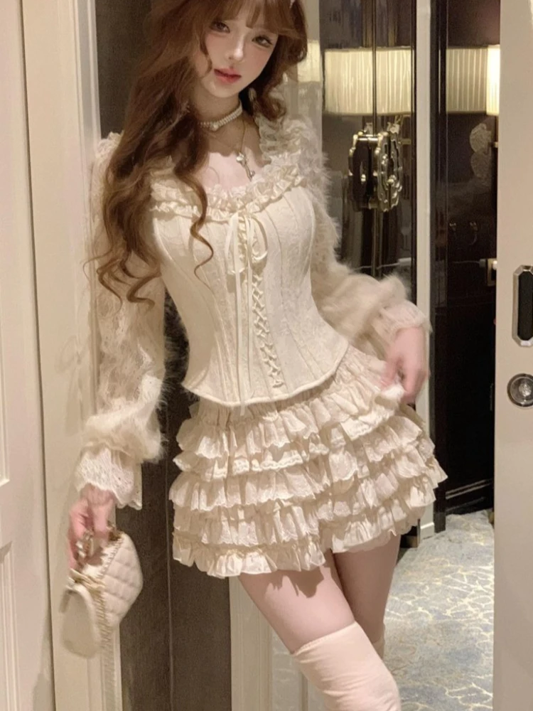 Зимний французский винтажный элегантный комплект из 2 предметов, женские кружевные топы в стиле ретро + юбка Casaul с высокой талией, женская шикарная корейская популярная одежда
Зимний французский винтажный элегантный комплект из 2 предметов, женские кружевные топы в стиле ретро + юбка Casaul с высокой талией, женская шикарная корейская популярная одежда