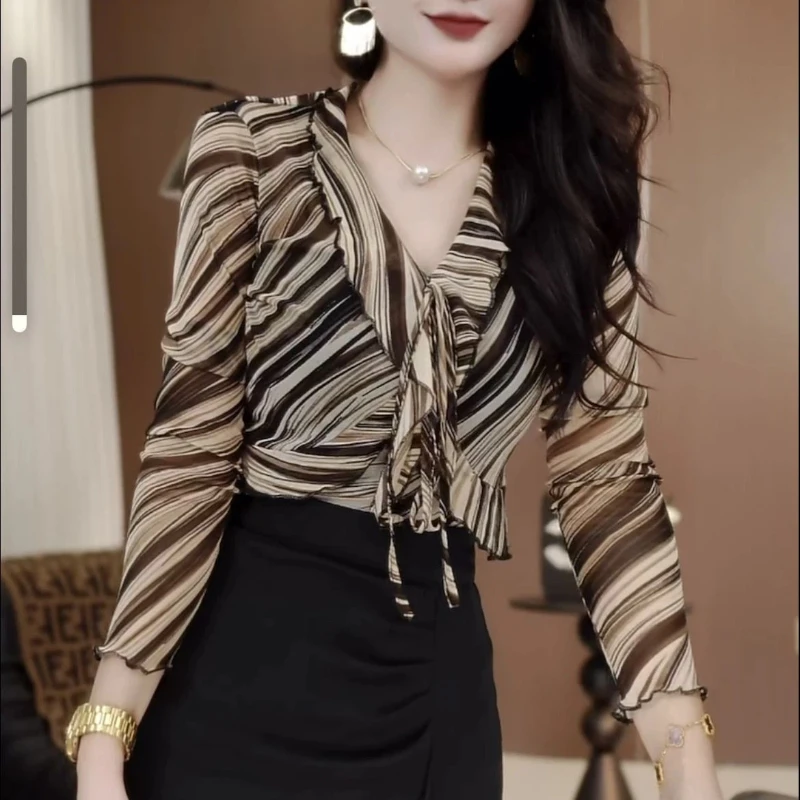 Elegant V Neck Striped Blouse With Ruffle Detail For Office Wear Women Slim Fit Long Sleeve Top
Elegant V Neck Striped Blouse With Ruffle Detail For Office Wear Women Slim Fit Long Sleeve Top