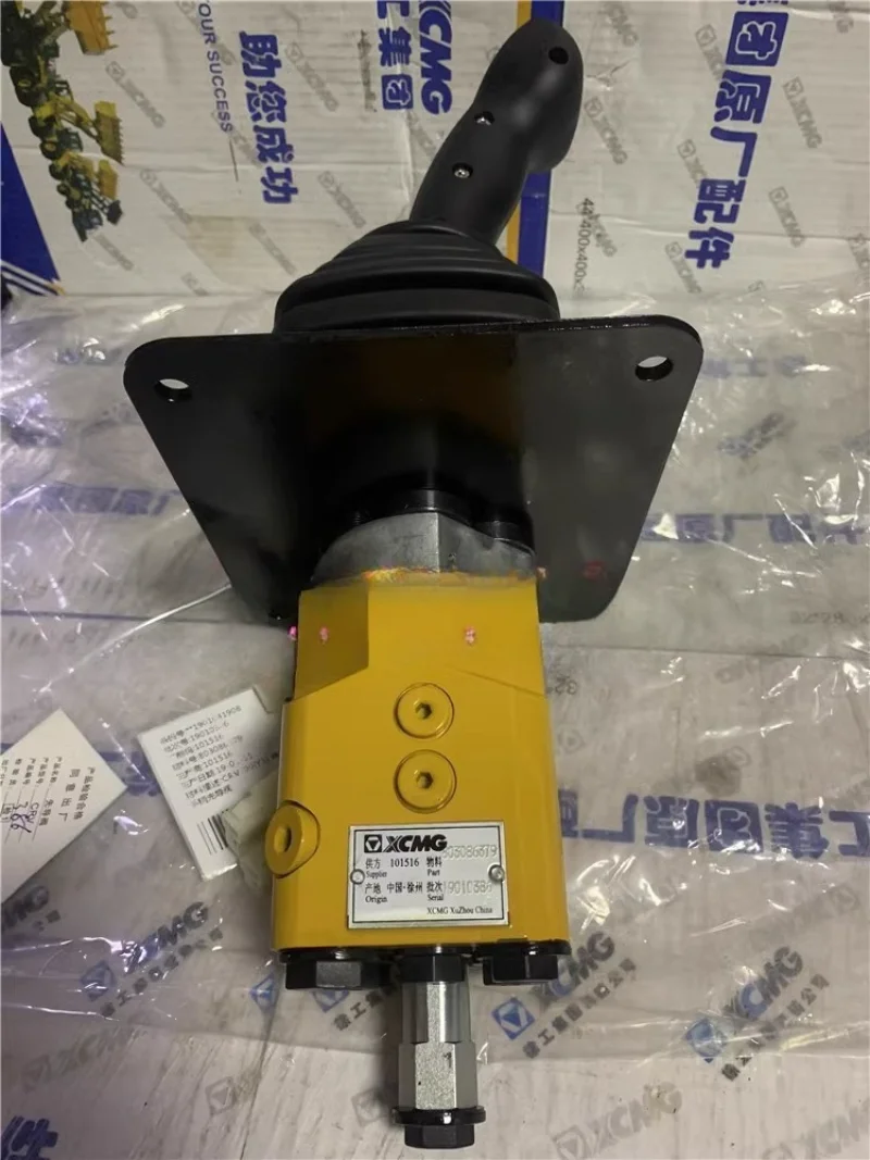 XCMG LW500KV/ZL50GV loader forklift original parts CRV-00 (Y1) hydraulic pilot valve handle
XCMG LW500KV/ZL50GV loader forklift original parts CRV-00 (Y1) hydraulic pilot valve handle