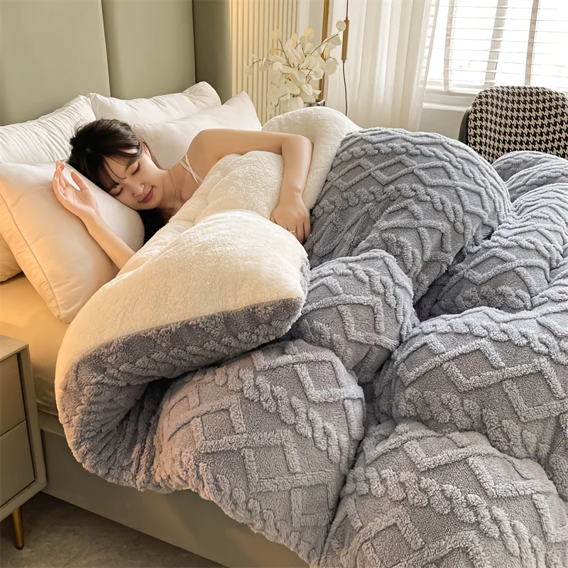 Luxurious Taffeta Comforter - Soft, Thick, And Warm for All Seasons - Machine Washable, Perfect for Bedroom, Guest Room, And Hotel Use Thickened Quilt(King Size, Queen Size)Christmas Gifts
Luxurious Taffeta Comforter - Soft, Thick, And Warm for All Seasons - Machine Washable, Perfect for Bedroom, Guest Room, And Hotel Use Thickened Quilt(King Size, Queen Size)Christmas Gifts