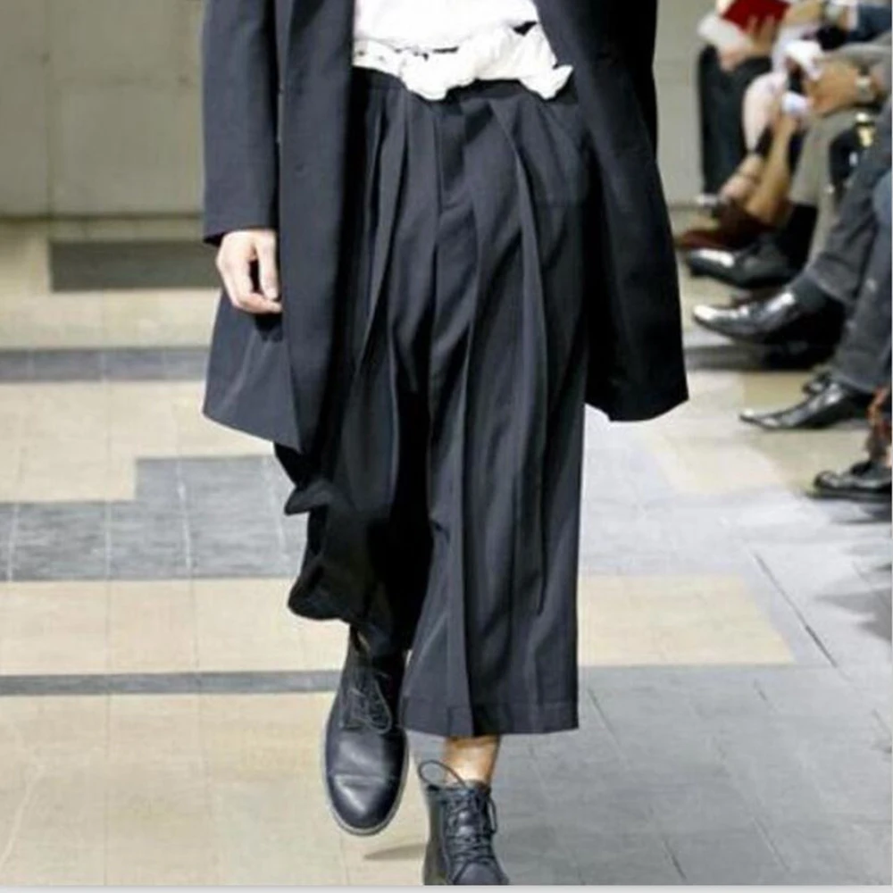 XS-5XL зимняя мужская однотонная широкая юбка, брюки в американском стиле ретро, модный тренд, уличная повседневная свободная нишевая мужская нижняя часть
XS-5XL зимняя мужская однотонная широкая юбка, брюки в американском стиле ретро, модный тренд, уличная повседневная свободная нишевая мужская нижняя часть