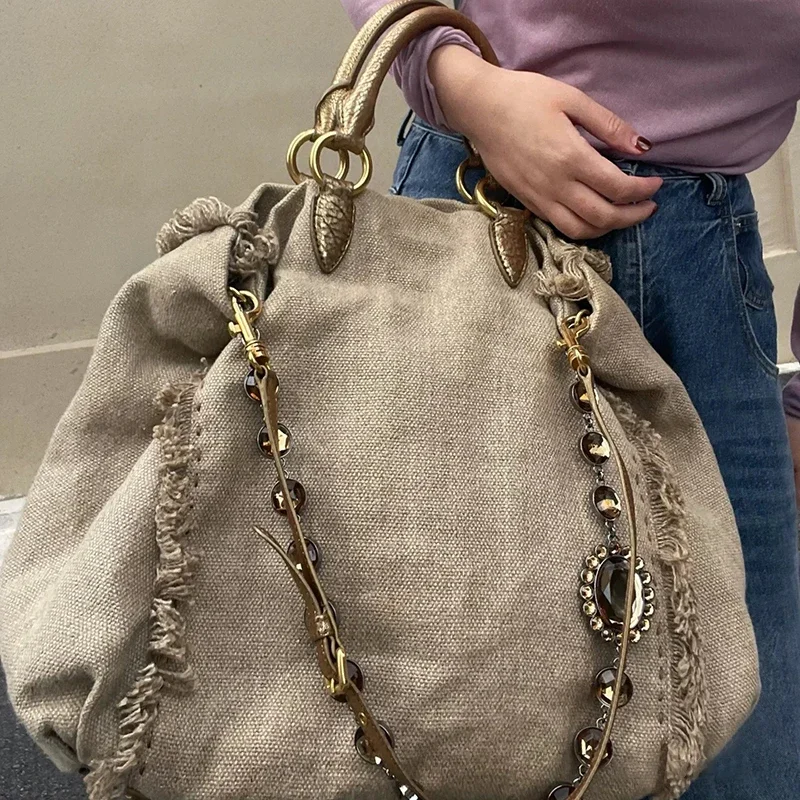 Simple Travel Bag For Women Brand Boston Handbag Fashion Rivet Shoulder Bag Large Capacity Tote Khaki Lady Vacation Bag
Simple Travel Bag For Women Brand Boston Handbag Fashion Rivet Shoulder Bag Large Capacity Tote Khaki Lady Vacation Bag