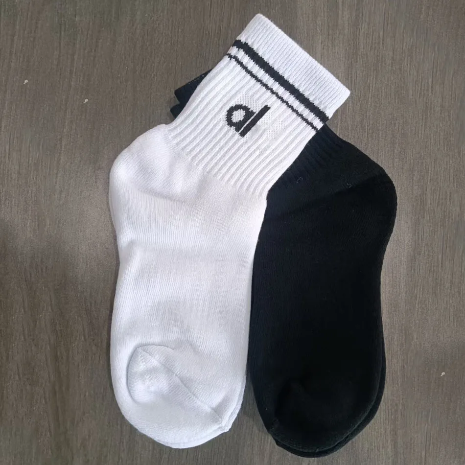 1/20 pairs a*Yoga Women Socks Yoga Sports Casual Socks Cotton Sports Socks Seasonal Unisex Black and White Long Tube Accessories
1/20 pairs a*Yoga Women Socks Yoga Sports Casual Socks Cotton Sports Socks Seasonal Unisex Black and White Long Tube Accessories