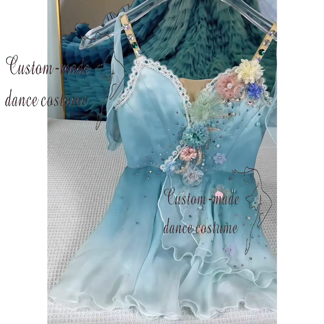 Elegant fairy-style ballet dress in soft blue, decorated with 3D flowers and rhinestones, lightweight and comfortable. Suitable
Elegant fairy-style ballet dress in soft blue, decorated with 3D flowers and rhinestones, lightweight and comfortable. Suitable