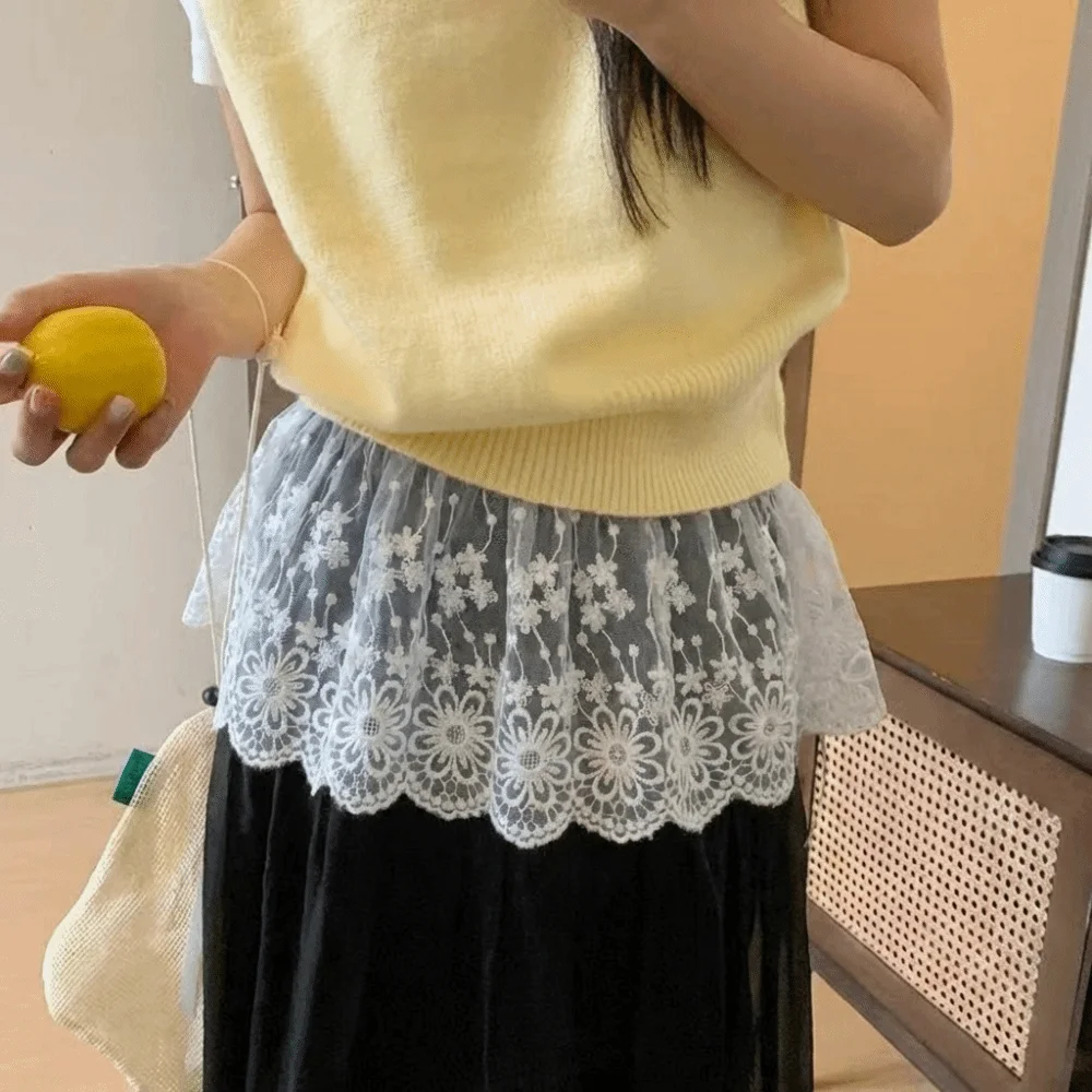 Новая французская мини-юбка с кружевом и шнуровкой в стиле Y2K, уличная мода, вышивка, драпировка, юбка с рюшами в стиле Харадзюку, декор из джинсовой ткани
Новая французская мини-юбка с кружевом и шнуровкой в стиле Y2K, уличная мода, вышивка, драпировка, юбка с рюшами в стиле Харадзюку, декор из джинсовой ткани