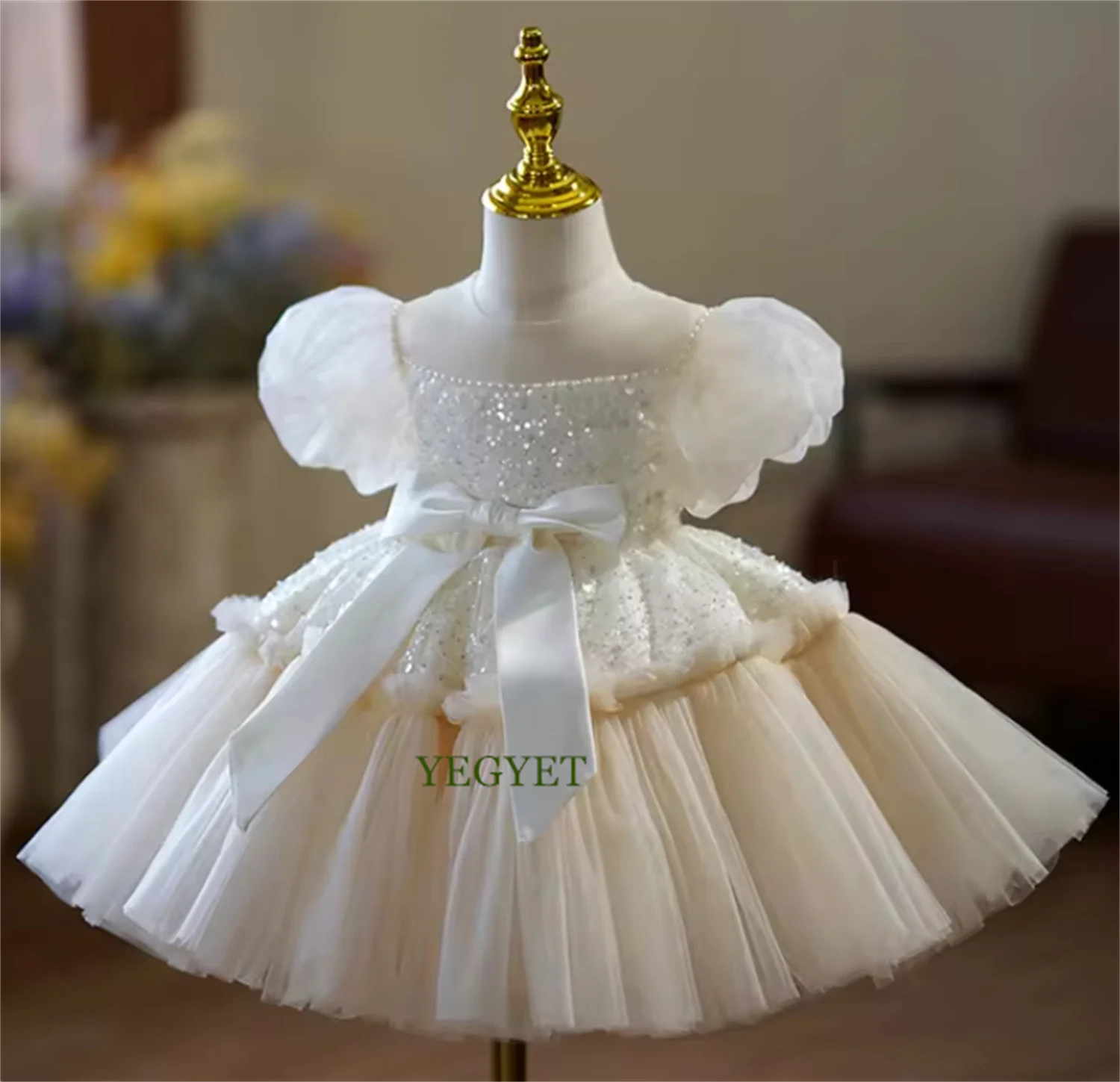 Customized2024 Sparkling Champagne Princess Gown Luxe Tulle Ball Dress with Oversized Bow Flower Girl & Pageant Attire (3-10Y)
Customized2024 Sparkling Champagne Princess Gown Luxe Tulle Ball Dress with Oversized Bow Flower Girl & Pageant Attire (3-10Y)
