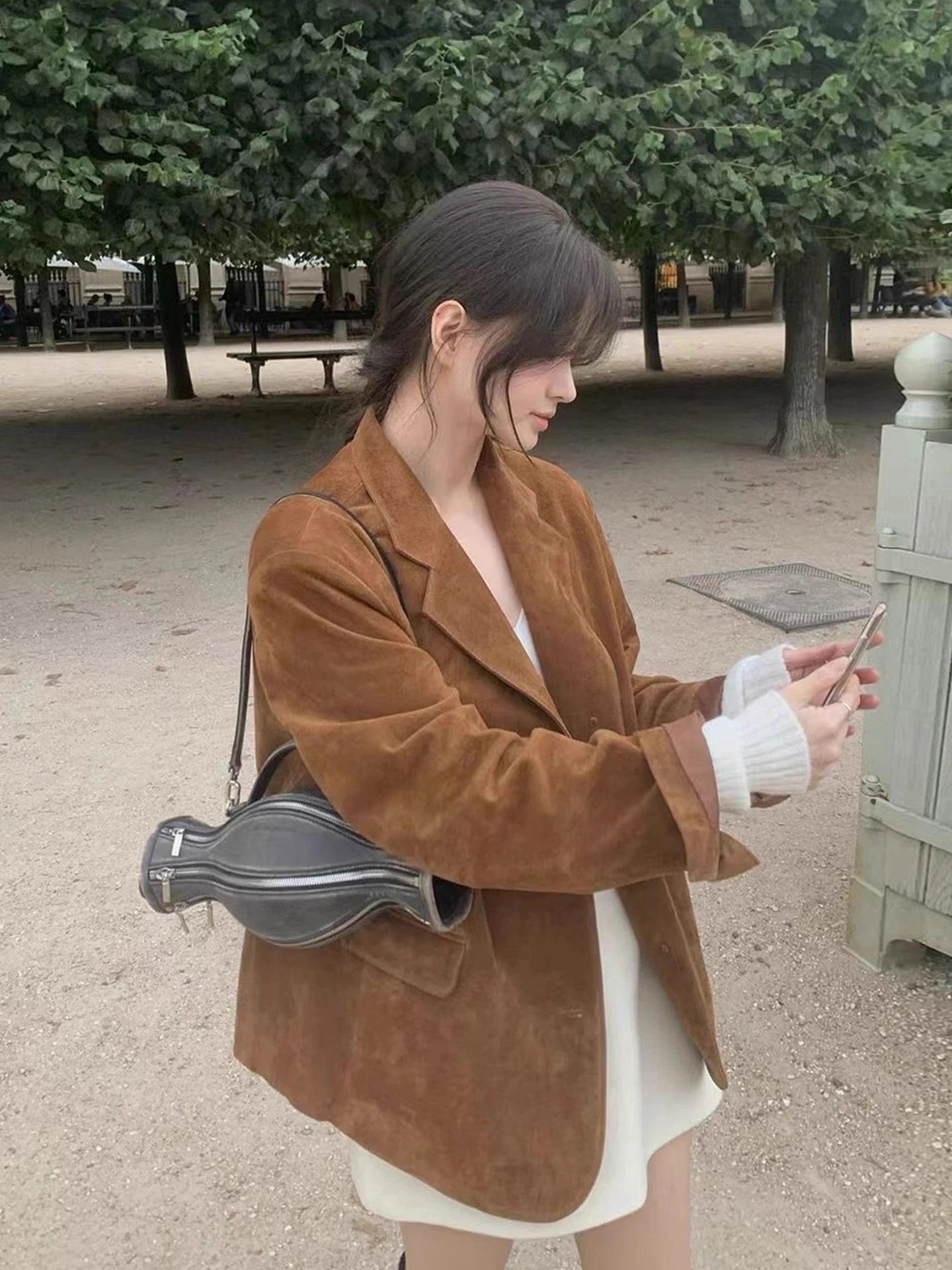 Двойной костюм в стиле ретро, женский костюм свободного кроя, универсальная верхняя одежда, осень 2023, новинка Sle для поездок на работу, чистый цвет
Двойной костюм в стиле ретро, женский костюм свободного кроя, универсальная верхняя одежда, осень 2023, новинка Sle для поездок на работу, чистый цвет