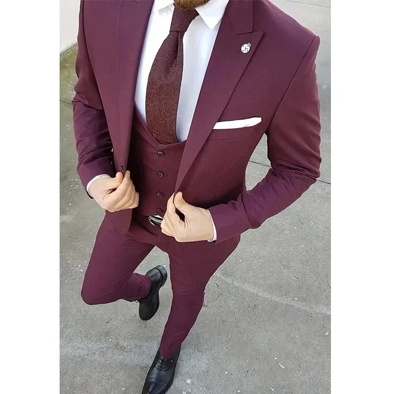 3Piece Brand New Burgundy Groom Tuxedos Peak Lapel Groomsmen Mens Wedding Dress Fashion Man Jacket Blazer (Jacket+Pants+Vest)
3Piece Brand New Burgundy Groom Tuxedos Peak Lapel Groomsmen Mens Wedding Dress Fashion Man Jacket Blazer (Jacket+Pants+Vest)