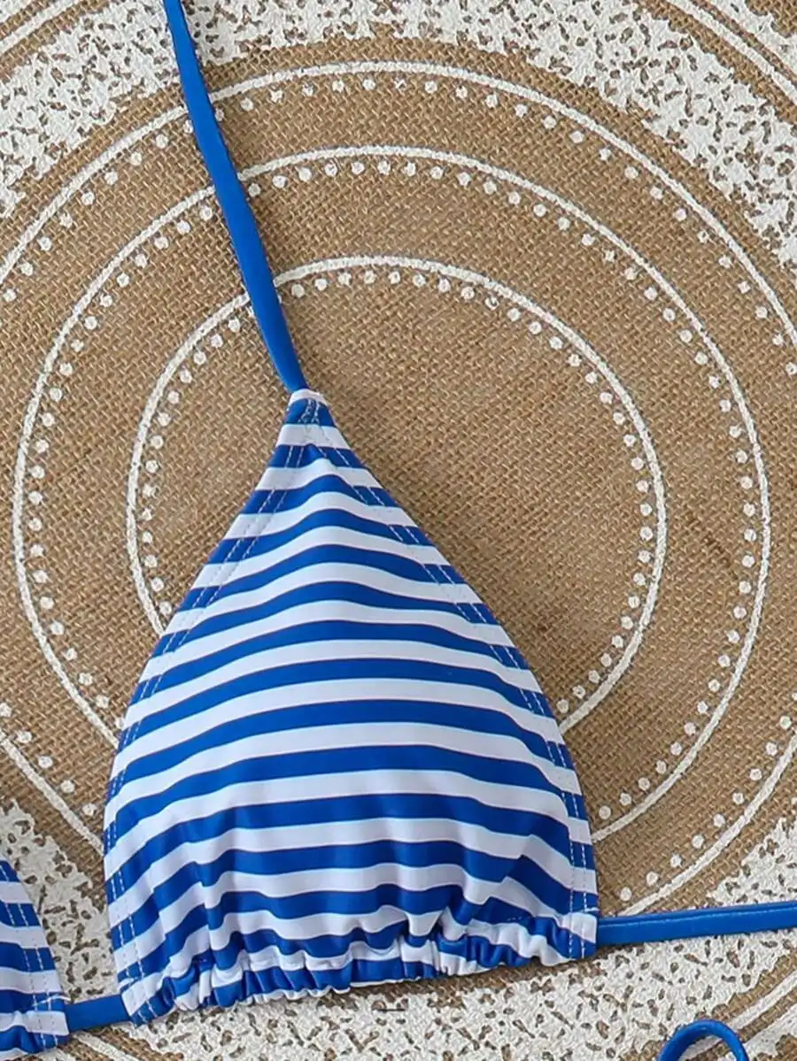 Women Blue And White Striped Tie Front Triangle Bikini Top Beach Swimwear
Women Blue And White Striped Tie Front Triangle Bikini Top Beach Swimwear