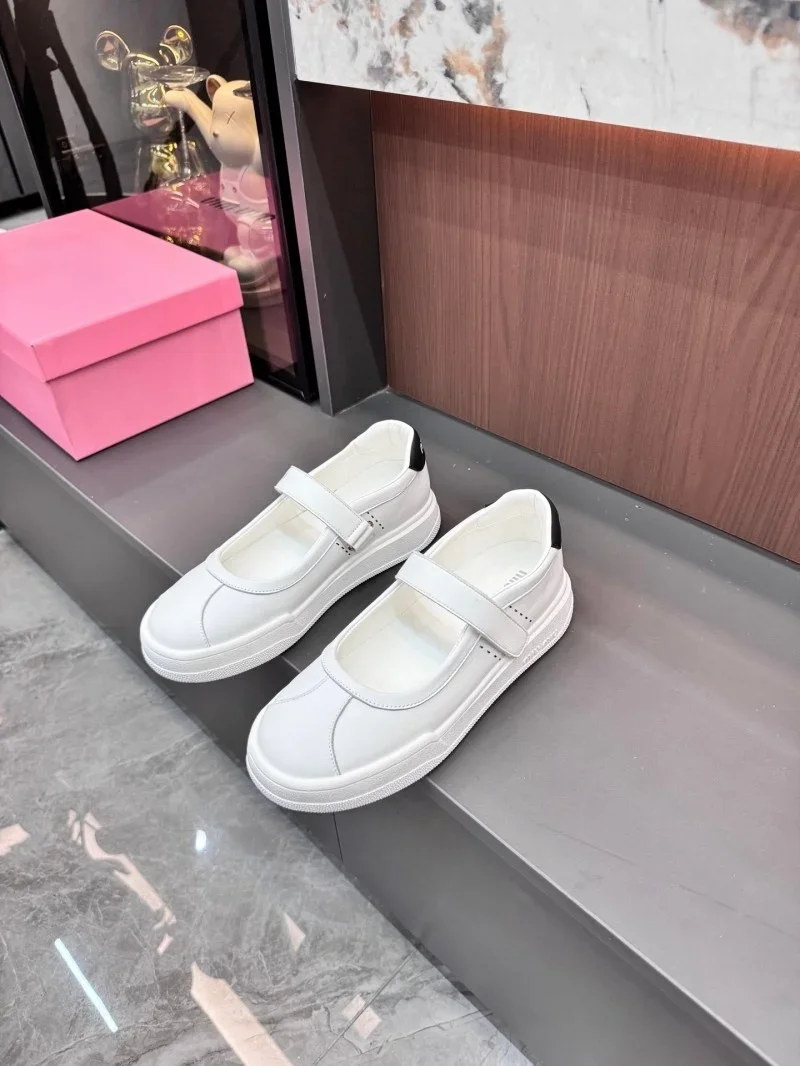 2026 New Designer Sneakers for Women Casual Leather Sneakers Women Outdoor Casual Comfortable Ladies Shoe
2026 New Designer Sneakers for Women Casual Leather Sneakers Women Outdoor Casual Comfortable Ladies Shoe