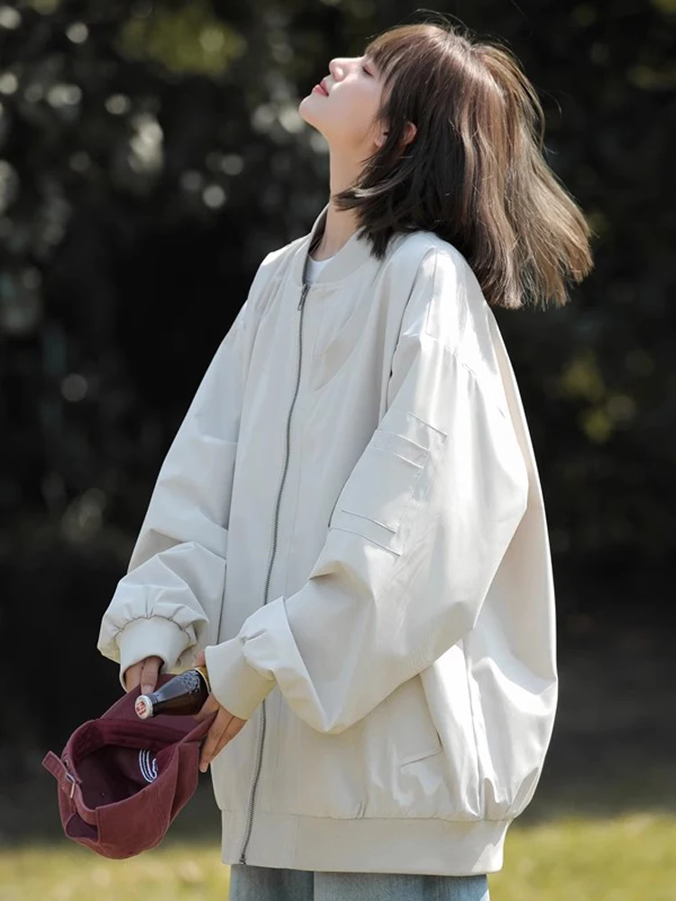 Мужская куртка-бомбер в американском ретро-стиле, весенне-осенняя, оверсайз, стильная, высококачественная, молодежная, трендовая верхняя одежда
Мужская куртка-бомбер в американском ретро-стиле, весенне-осенняя, оверсайз, стильная, высококачественная, молодежная, трендовая верхняя одежда