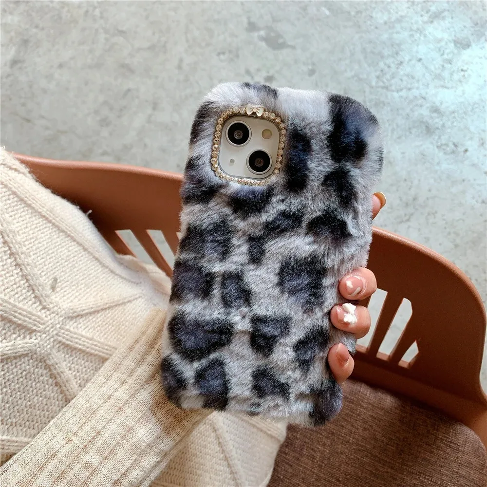 Winter Warm Plush leopard Phone Case For iPhone 11 12 13 14 15 16 17Pro Max Plus luxury leopard print Furry fluffy fur Shell
Winter Warm Plush leopard Phone Case For iPhone 11 12 13 14 15 16 17Pro Max Plus luxury leopard print Furry fluffy fur Shell