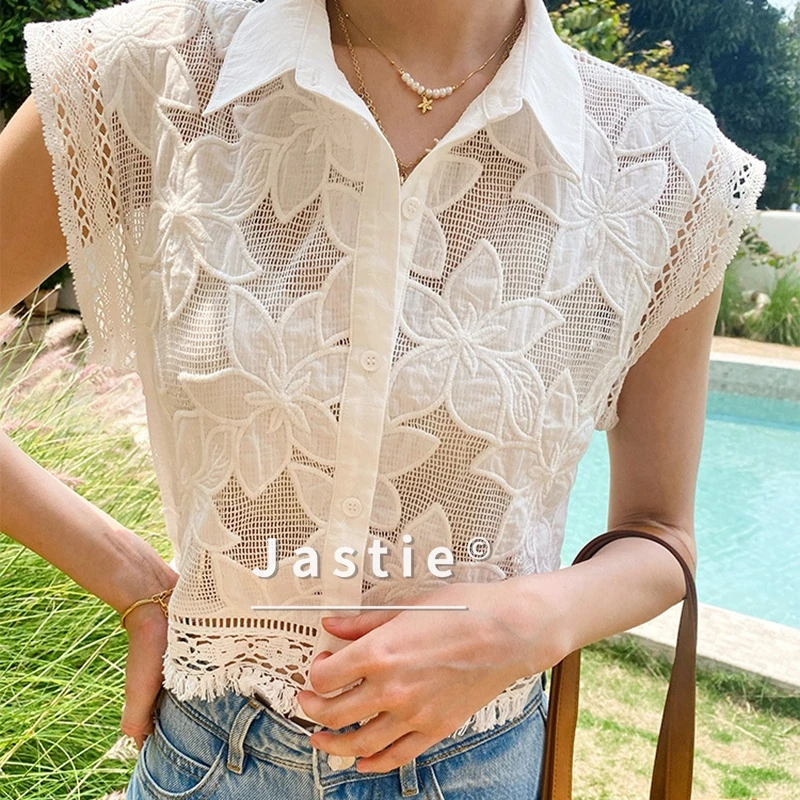 French Vintage White Blouse Women Summer Collar Button Up Heavy Floral Lace Crochet Hollow Out Fringe Vacation Shirt Blusas Top
French Vintage White Blouse Women Summer Collar Button Up Heavy Floral Lace Crochet Hollow Out Fringe Vacation Shirt Blusas Top