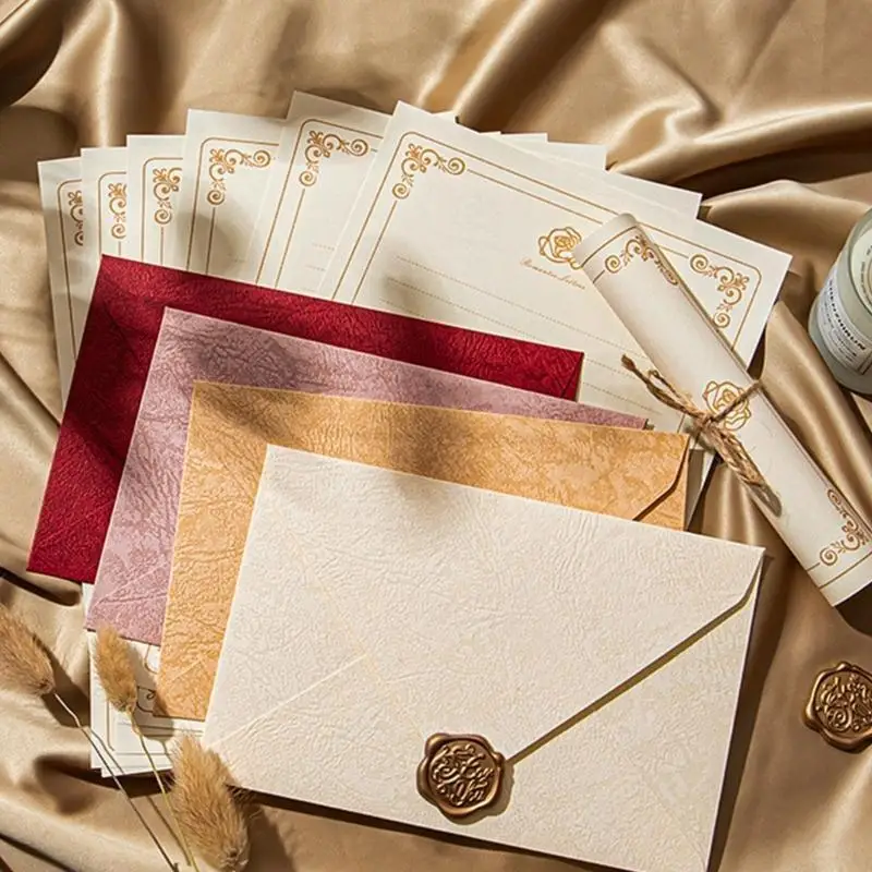 Наклеивание на стройку для свадебных валентин на стенографию для свадебных валентин.
Наклеивание на стройку для свадебных валентин на стенографию для свадебных валентин.