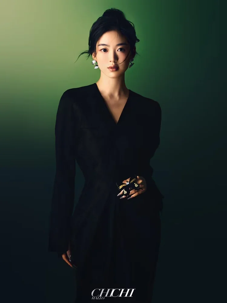 2026 New Black Light Portrait Photography Studio Chinese Style High-End Sensation Eastern Aesthetic Art Clothing Personalized
2026 New Black Light Portrait Photography Studio Chinese Style High-End Sensation Eastern Aesthetic Art Clothing Personalized