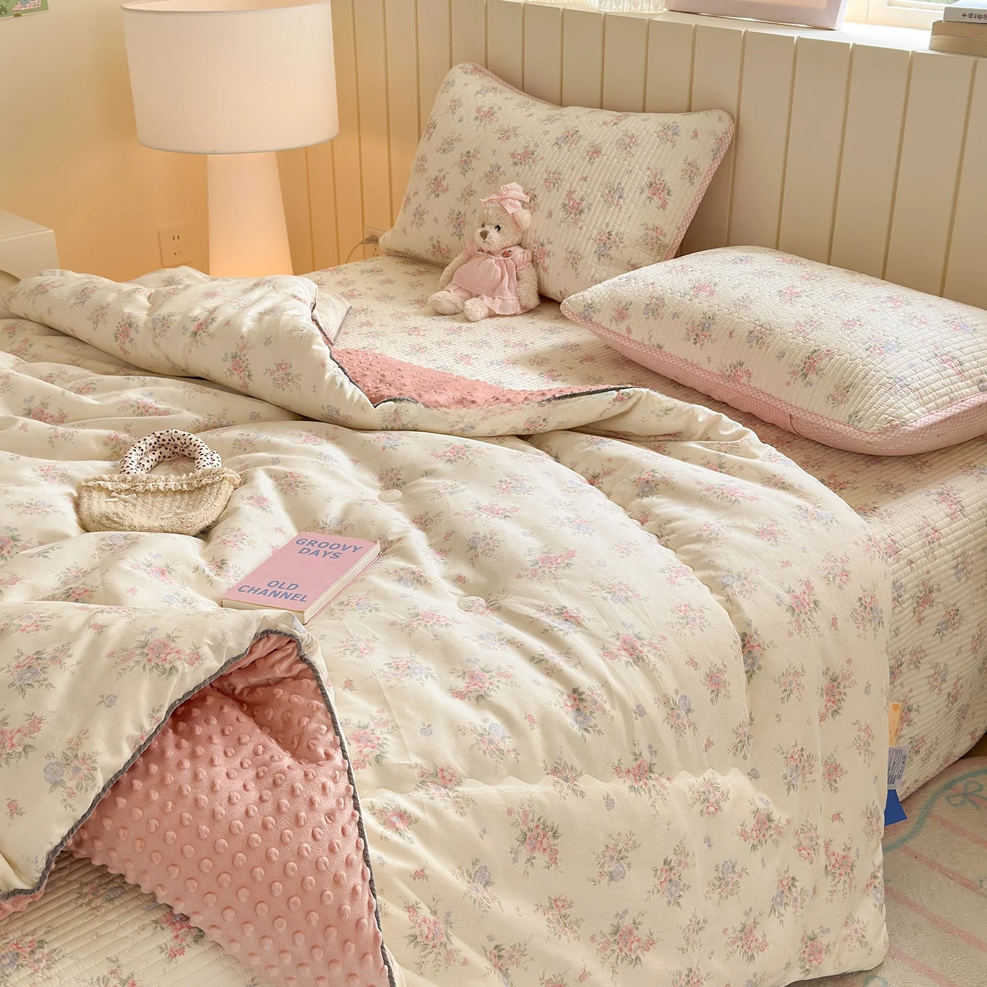 Pure Cotton Bean Bag Quilt Coverlet Four-Piece Set Spring Autumn Winter Thiened Duvet Antibacterial Waable Floral Pattern
Pure Cotton Bean Bag Quilt Coverlet Four-Piece Set Spring Autumn Winter Thiened Duvet Antibacterial Waable Floral Pattern