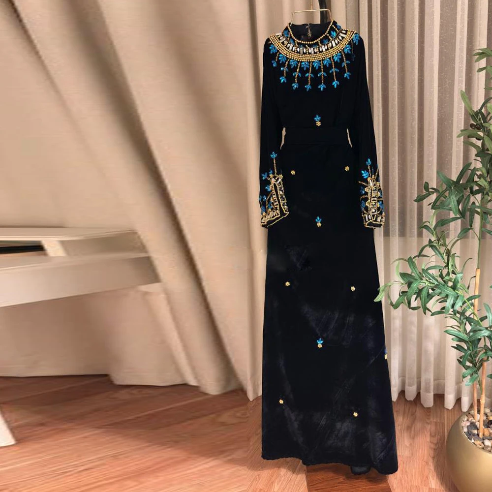 Customized Luxury Crystal Embellished Kaftan Evening Dress High Neck Long Sleeve Formal Gown Black Velvet Arabic Duabi Attire
Customized Luxury Crystal Embellished Kaftan Evening Dress High Neck Long Sleeve Formal Gown Black Velvet Arabic Duabi Attire