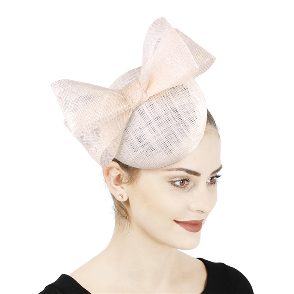 High Quality Sinamay Wedding Fascinators New Elegant Womrn Chic Headwear Ladies Hair Accessories With Bow Headpiece Nice Hats
High Quality Sinamay Wedding Fascinators New Elegant Womrn Chic Headwear Ladies Hair Accessories With Bow Headpiece Nice Hats