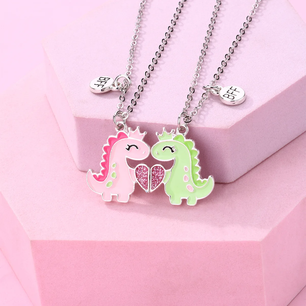 Cute Cartoon Dinosaur Charm Magnetic Necklace for Men Women Girls Fashion Friendship Animal Pendant Splicing Necklace Party Gift
Cute Cartoon Dinosaur Charm Magnetic Necklace for Men Women Girls Fashion Friendship Animal Pendant Splicing Necklace Party Gift
