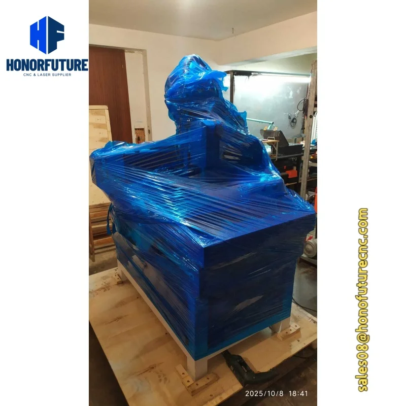 Горячая распродажа: 3-осевой фрезерный станок с ЧПУ 900*600 мм (9060) для обработки дерева и камня, с шпинделем с водяным охлаждением и резервуаром для воды
Горячая распродажа: 3-осевой фрезерный станок с ЧПУ 900*600 мм (9060) для обработки дерева и камня, с шпинделем с водяным охлаждением и резервуаром для воды