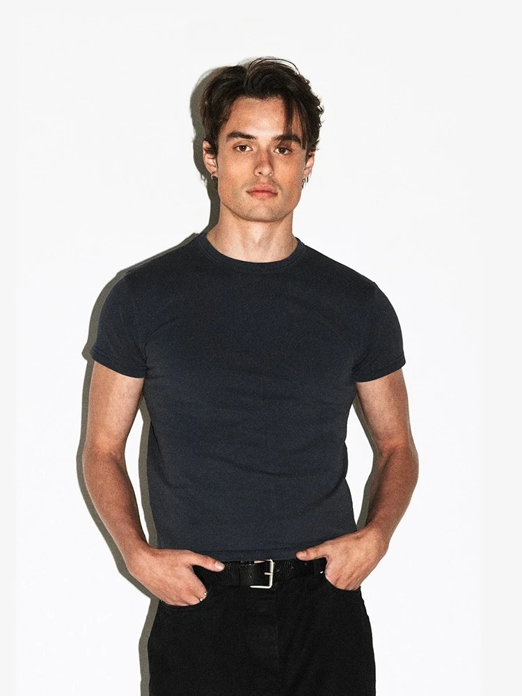 Slim-fit Front Shoulder Small Neckline Mens T-shirt Basic Solid Color Short-sleeved Fit Micro-profile Men T-shirts
Slim-fit Front Shoulder Small Neckline Mens T-shirt Basic Solid Color Short-sleeved Fit Micro-profile Men T-shirts