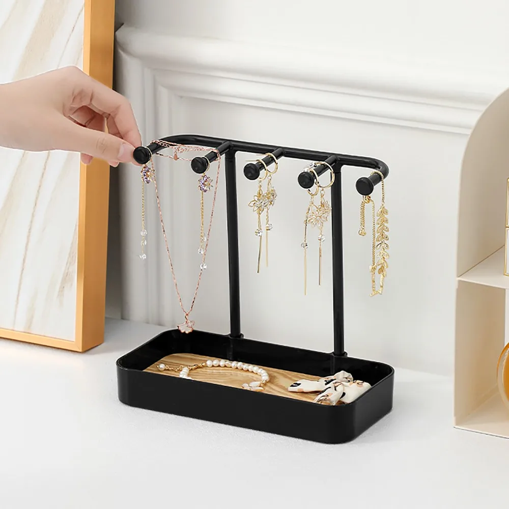 Пластиковая подставка для украшений, компактный черный органайзер для ювелирных изделий, белая многофункциональная подставка для демонстрации украшений, для использования на рабочем столе
Пластиковая подставка для украшений, компактный черный органайзер для ювелирных изделий, белая многофункциональная подставка для демонстрации украшений, для использования на рабочем столе