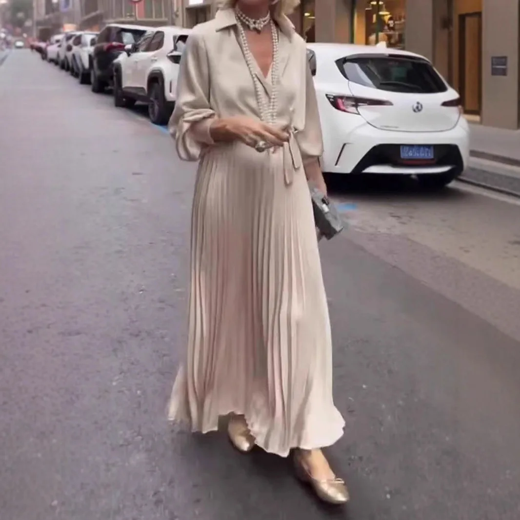 2025 Autumn New Umbrella Skirt Women's Fashion V-neck Large Size Solid Color Belt Dress
2025 Autumn New Umbrella Skirt Women's Fashion V-neck Large Size Solid Color Belt Dress