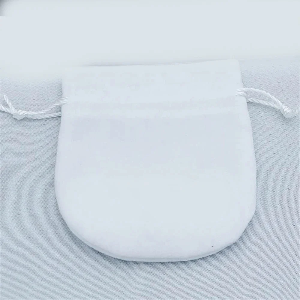 2025 New Packaging Bag Storage bag Fit Original Bracelet Necklace Charms DIY Earrings Beads Fashion Woman Jewelry Flannel bag
2025 New Packaging Bag Storage bag Fit Original Bracelet Necklace Charms DIY Earrings Beads Fashion Woman Jewelry Flannel bag