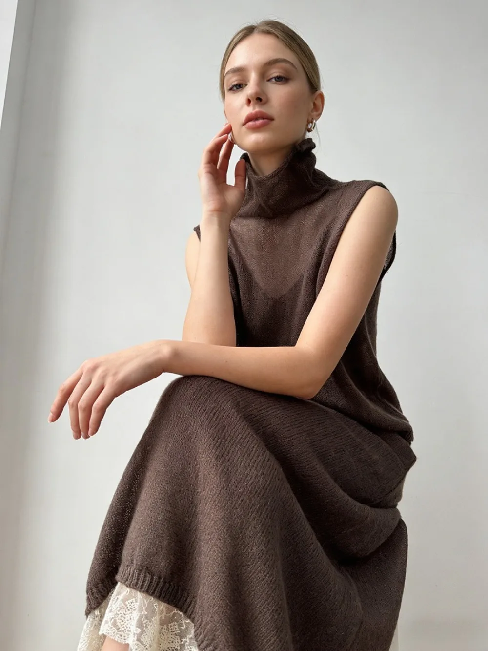 Original Light Luxury Knit Hollow Tank Long Skirt Suit Spring and Summer Women Chic Soft Elastic Fit Lace Lining Skirt Tank 2pcs
Original Light Luxury Knit Hollow Tank Long Skirt Suit Spring and Summer Women Chic Soft Elastic Fit Lace Lining Skirt Tank 2pcs