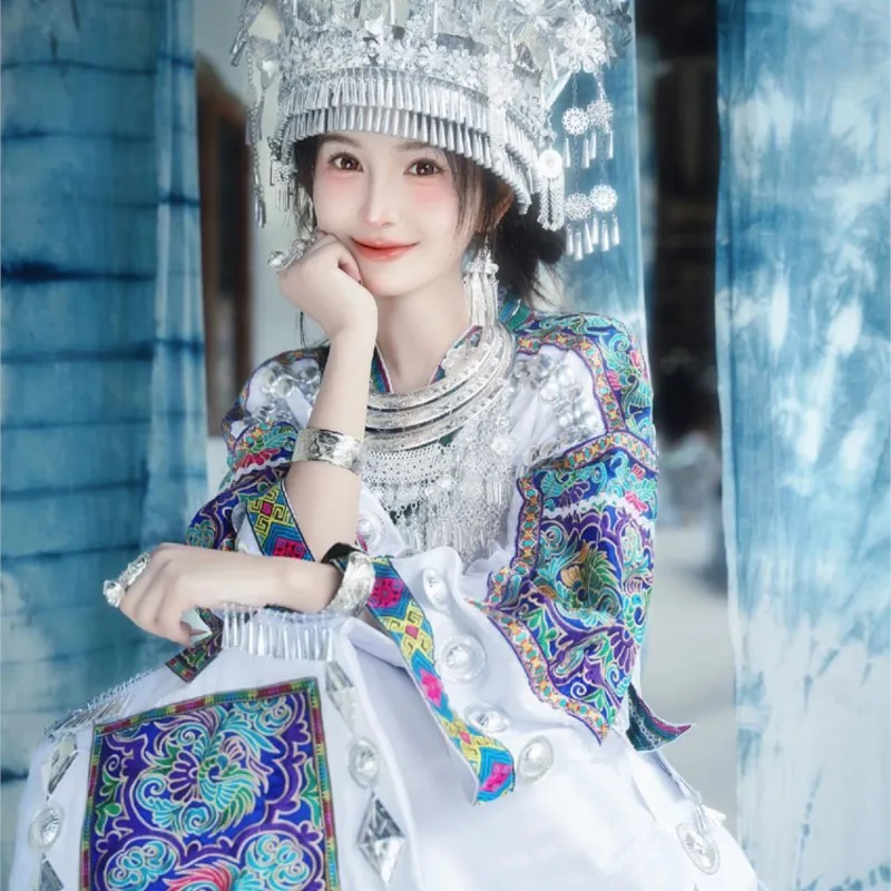 Ethnic dress female white embroidery set exotic style girl travel photography dance
Ethnic dress female white embroidery set exotic style girl travel photography dance