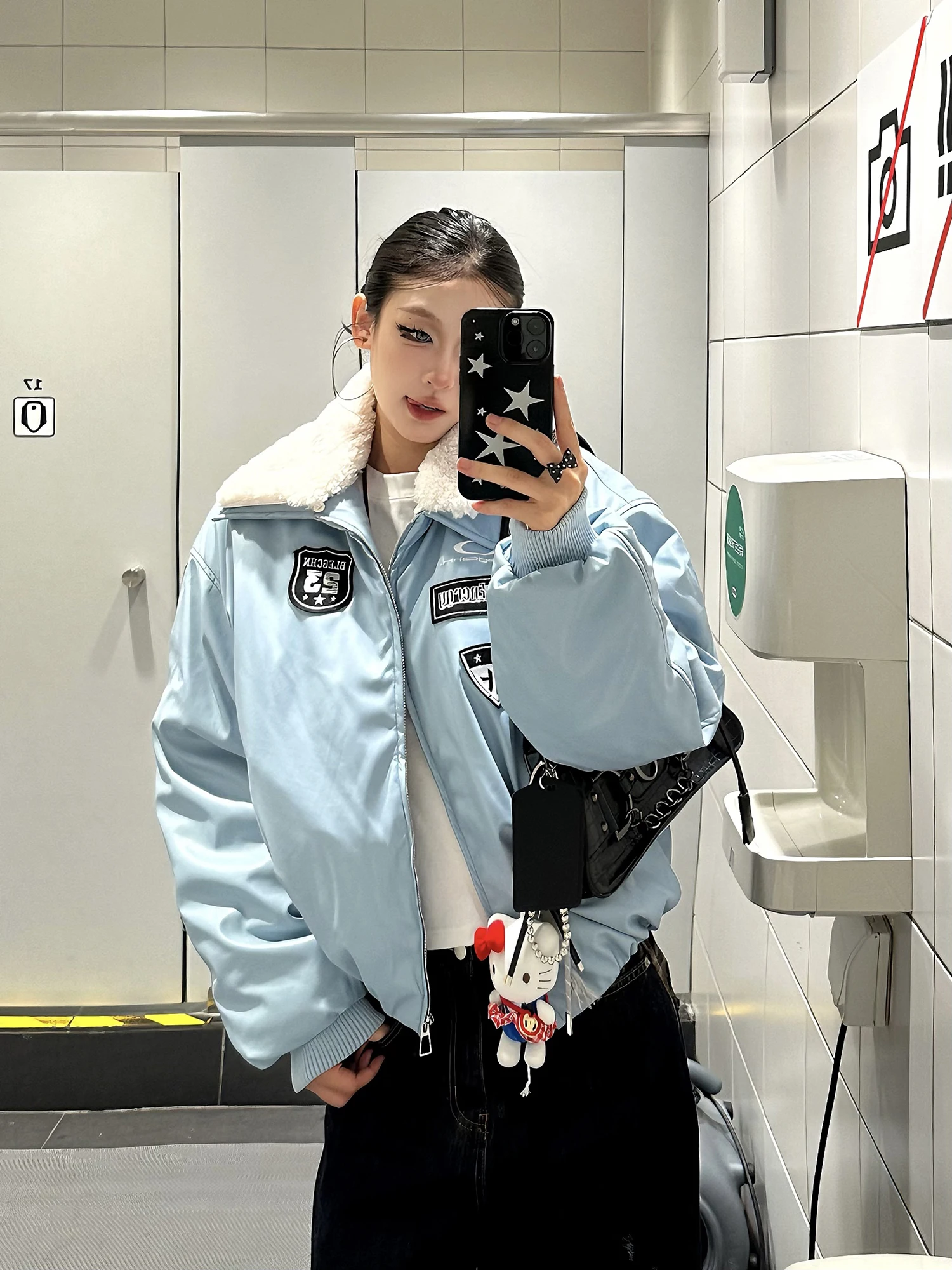 Thiened повседневная бейсбольная куртка со съемным меховым воротником в американском стиле ретро, зимнее теплое хлопковое пальто из искусственной кожи для женщин
Thiened повседневная бейсбольная куртка со съемным меховым воротником в американском стиле ретро, зимнее теплое хлопковое пальто из искусственной кожи для женщин