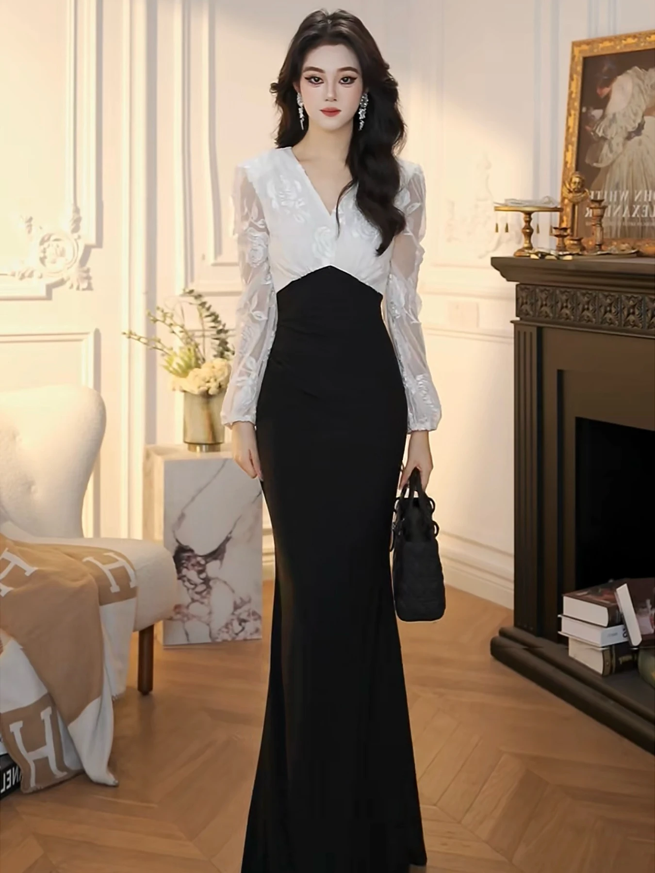 Elegant Black White Splice V-Neck Long Sleeve Slimming Dress XUANYAN Luxury Fashionable Casual Wear Polyester Fabric
Elegant Black White Splice V-Neck Long Sleeve Slimming Dress XUANYAN Luxury Fashionable Casual Wear Polyester Fabric