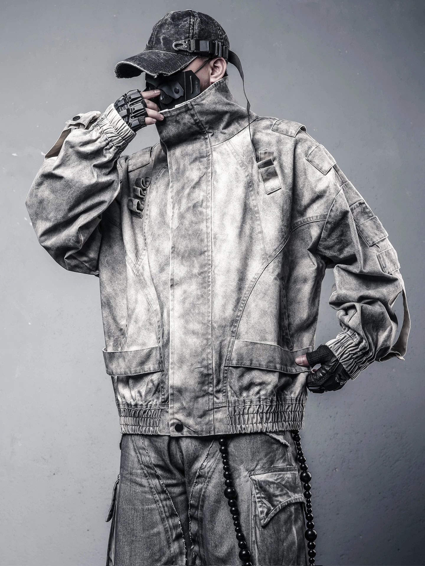 Fashion Heavy Industry Washed and Worn Patchwork Stand-up Collar Flight Jacket Waste Soil Mechanical Style Dirty Wash Loose Coat
Fashion Heavy Industry Washed and Worn Patchwork Stand-up Collar Flight Jacket Waste Soil Mechanical Style Dirty Wash Loose Coat