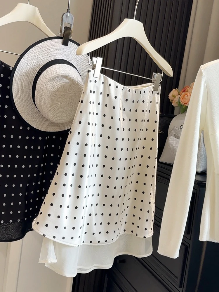 Модная шелковистая юбка миди в горошек с асимметричным многослойным подолом, женская, весна-лето, новинка, с завышенной талией, облегающая, А-силуэт
Модная шелковистая юбка миди в горошек с асимметричным многослойным подолом, женская, весна-лето, новинка, с завышенной талией, облегающая, А-силуэт