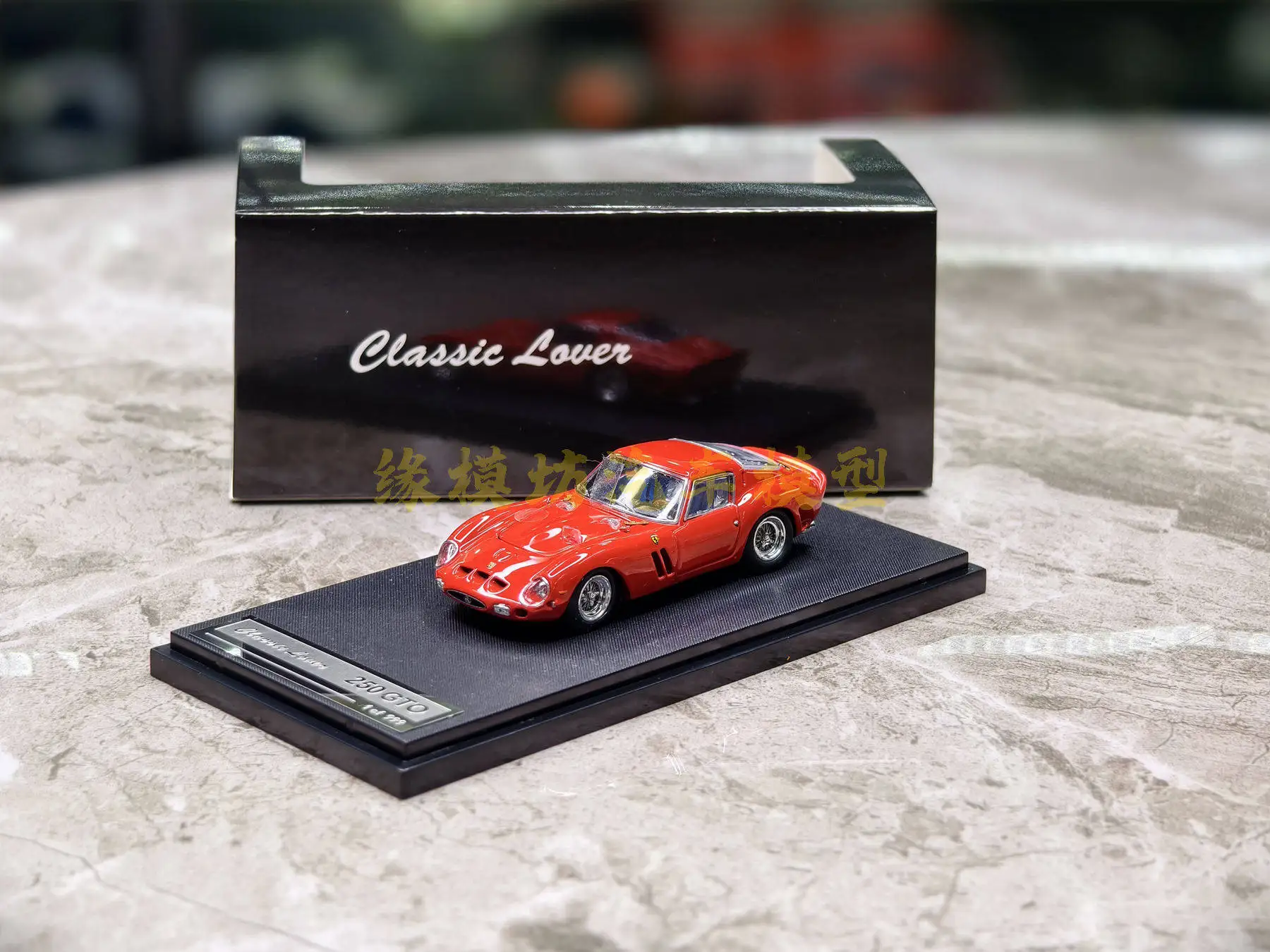 Diecast Classic Lover CL 1:64 Scale Leap Horse 250GTO Front Cover Can Open Alloy Car Model
Diecast Classic Lover CL 1:64 Scale Leap Horse 250GTO Front Cover Can Open Alloy Car Model