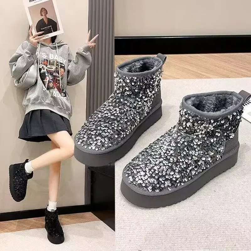 Winter Sequins Snow Boots 2025 Woman Bling Thick Short Boots Fashion Girls Casual Non-slip Boots Student Plush Warm Cotton Shoes
Winter Sequins Snow Boots 2025 Woman Bling Thick Short Boots Fashion Girls Casual Non-slip Boots Student Plush Warm Cotton Shoes
