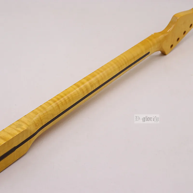 Electric guitar neck with tiger stripe and maple, 6 strings, 21 frets, small headstock, yellow, one-piece neck, professional mod
Electric guitar neck with tiger stripe and maple, 6 strings, 21 frets, small headstock, yellow, one-piece neck, professional mod