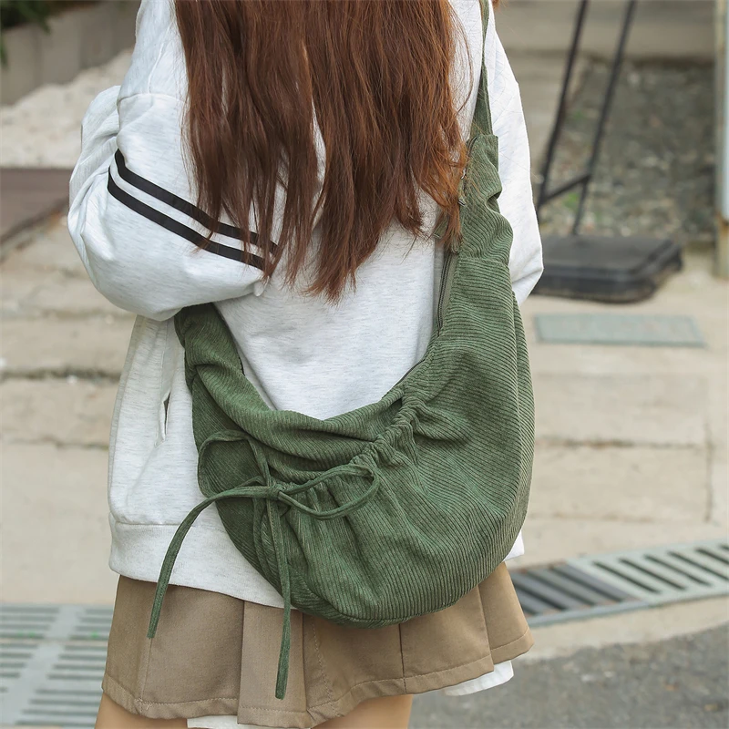 Повседневные вельветовые сумки через плечо для женщин 2026: однотонные дорожные сумки-мессенджеры, универсальные сумки для покупок, сумки для книг
Повседневные вельветовые сумки через плечо для женщин 2026: однотонные дорожные сумки-мессенджеры, универсальные сумки для покупок, сумки для книг